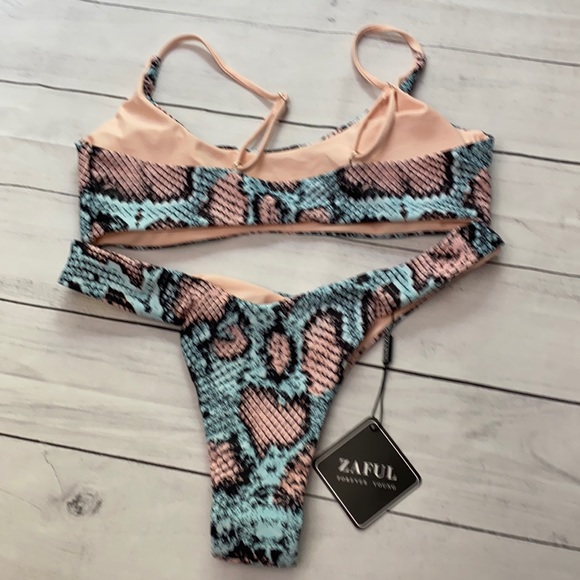 ❗️FINAL❗️ 🆕 ZAFUL Snakeskin Print Bikini M/6 - Picture 2 of 5